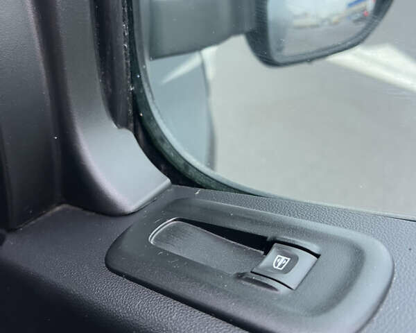 Серый Рено Мастер, объемом двигателя 2.3 л и пробегом 182 тыс. км за 17999 $, фото 30 на Automoto.ua