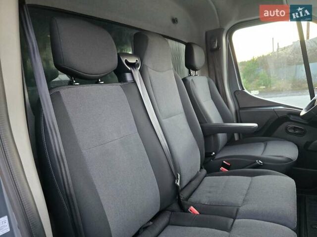 Серый Рено Мастер, объемом двигателя 2.3 л и пробегом 320 тыс. км за 21700 $, фото 28 на Automoto.ua