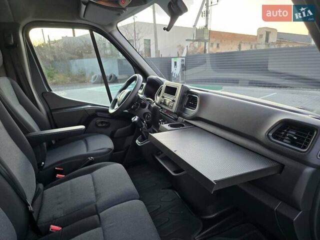 Серый Рено Мастер, объемом двигателя 2.3 л и пробегом 320 тыс. км за 21700 $, фото 26 на Automoto.ua