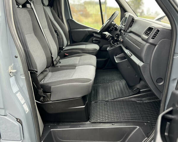 Серый Рено Мастер, объемом двигателя 2.3 л и пробегом 170 тыс. км за 21900 $, фото 29 на Automoto.ua