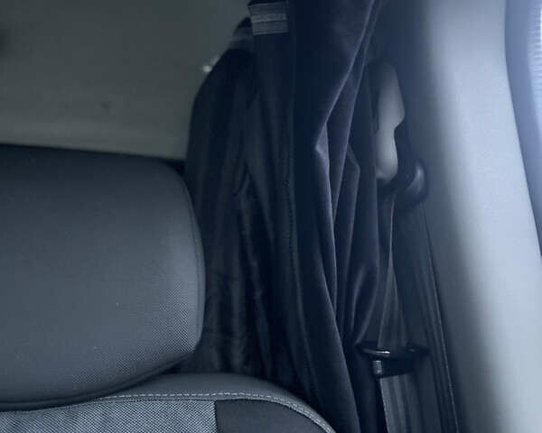 Серый Рено Мастер, объемом двигателя 2.3 л и пробегом 170 тыс. км за 21700 $, фото 25 на Automoto.ua