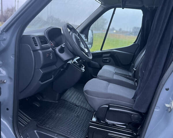 Серый Рено Мастер, объемом двигателя 2.3 л и пробегом 170 тыс. км за 21700 $, фото 37 на Automoto.ua