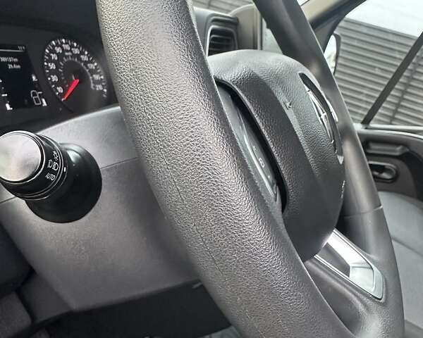 Серый Рено Мастер, объемом двигателя 2.3 л и пробегом 389 тыс. км за 22100 $, фото 35 на Automoto.ua