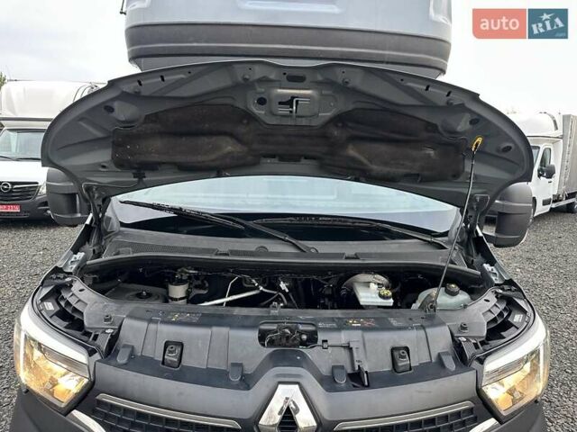 Серый Рено Мастер, объемом двигателя 2.3 л и пробегом 389 тыс. км за 22100 $, фото 21 на Automoto.ua