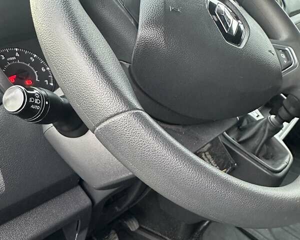 Серый Рено Мастер, объемом двигателя 2.3 л и пробегом 389 тыс. км за 22100 $, фото 33 на Automoto.ua