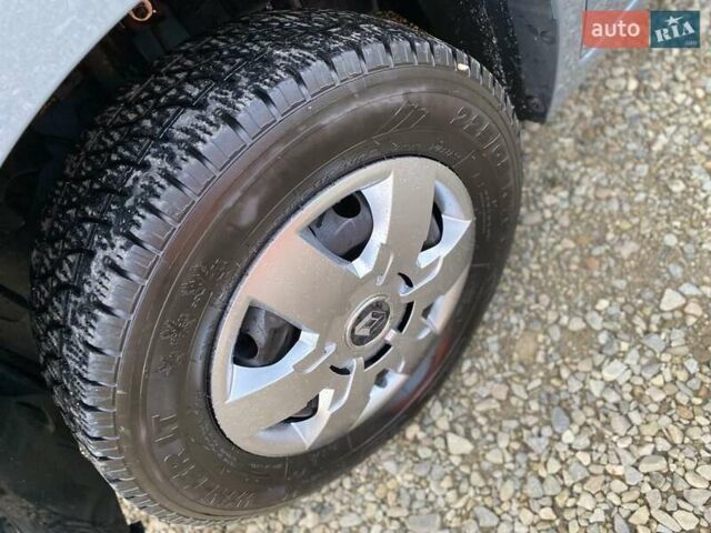 Сірий Рено Мастєр, об'ємом двигуна 2.3 л та пробігом 170 тис. км за 19600 $, фото 29 на Automoto.ua