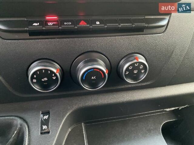 Сірий Рено Мастєр, об'ємом двигуна 2.3 л та пробігом 170 тис. км за 19600 $, фото 49 на Automoto.ua