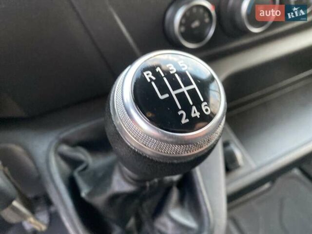 Сірий Рено Мастєр, об'ємом двигуна 2.3 л та пробігом 170 тис. км за 19600 $, фото 52 на Automoto.ua