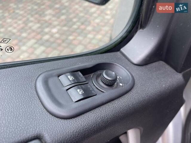 Серый Рено Мастер, объемом двигателя 2.3 л и пробегом 490 тыс. км за 13900 $, фото 11 на Automoto.ua