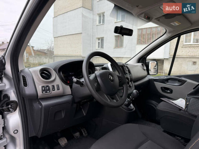 Сірий Рено Мастєр, об'ємом двигуна 1.6 л та пробігом 197 тис. км за 16500 $, фото 26 на Automoto.ua