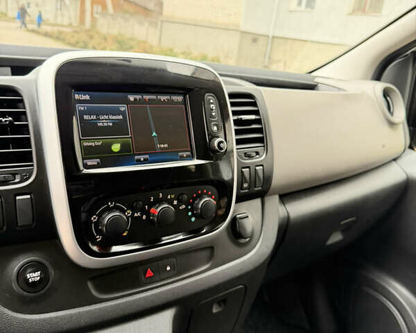 Сірий Рено Мастєр, об'ємом двигуна 1.6 л та пробігом 197 тис. км за 16500 $, фото 29 на Automoto.ua