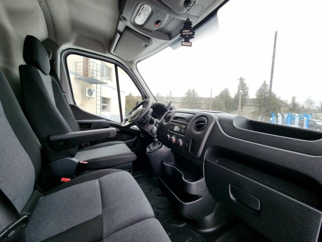 Серый Рено Мастер, объемом двигателя 2.3 л и пробегом 197 тыс. км за 17200 $, фото 6 на Automoto.ua