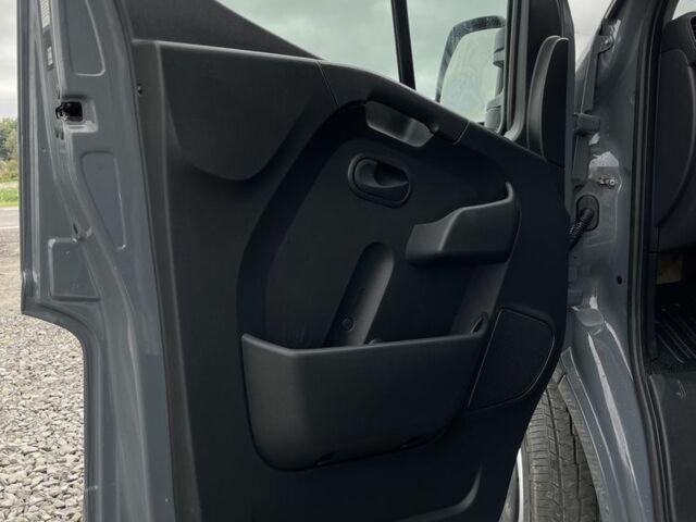 Серый Рено Мастер, объемом двигателя 2.3 л и пробегом 170 тыс. км за 19500 $, фото 15 на Automoto.ua