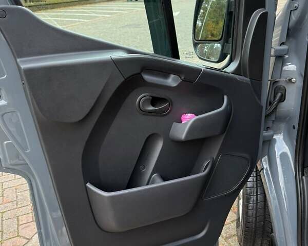 Сірий Рено Мастєр, об'ємом двигуна 2.3 л та пробігом 288 тис. км за 23500 $, фото 12 на Automoto.ua