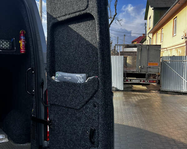 Серый Рено Мастер, объемом двигателя 2.3 л и пробегом 450 тыс. км за 27000 $, фото 38 на Automoto.ua