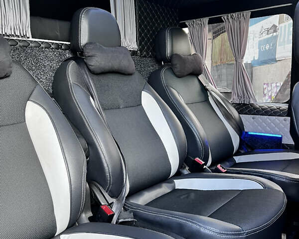 Серый Рено Мастер, объемом двигателя 2.3 л и пробегом 450 тыс. км за 27000 $, фото 31 на Automoto.ua