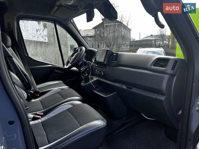 Серый Рено Мастер, объемом двигателя 2.3 л и пробегом 450 тыс. км за 27000 $, фото 29 на Automoto.ua