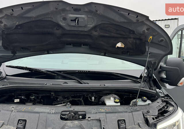 Сірий Рено Мастєр, об'ємом двигуна 2.3 л та пробігом 81 тис. км за 39500 $, фото 91 на Automoto.ua