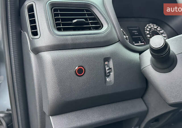 Сірий Рено Мастєр, об'ємом двигуна 2.3 л та пробігом 81 тис. км за 39500 $, фото 87 на Automoto.ua