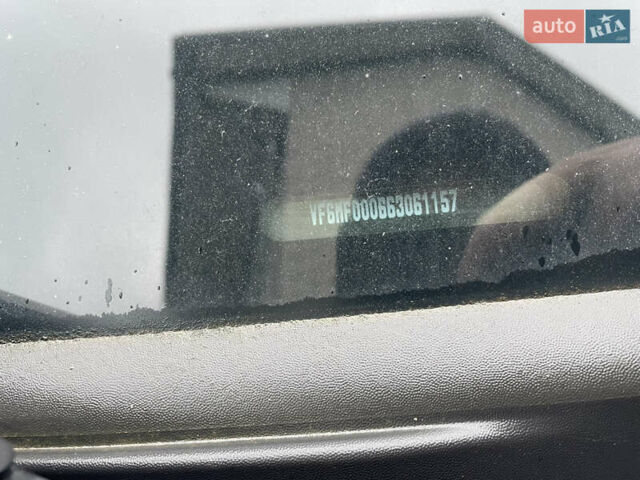 Синій Рено Мастєр, об'ємом двигуна 2.5 л та пробігом 214 тис. км за 19000 $, фото 11 на Automoto.ua