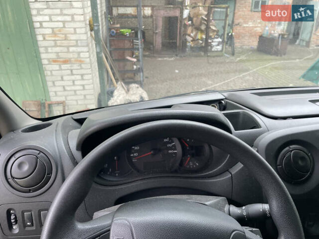 Синій Рено Мастєр, об'ємом двигуна 2.5 л та пробігом 214 тис. км за 19000 $, фото 8 на Automoto.ua