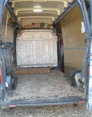 Синій Рено Мастєр, об'ємом двигуна 3 л та пробігом 400 тис. км за 6800 $, фото 4 на Automoto.ua