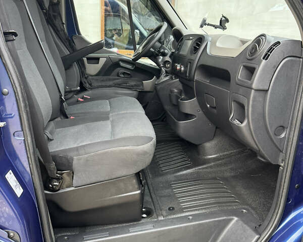 Синий Рено Мастер, объемом двигателя 2.3 л и пробегом 247 тыс. км за 17800 $, фото 10 на Automoto.ua