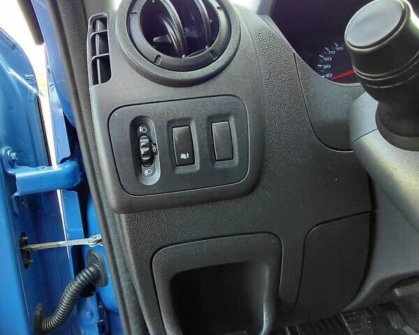 Синій Рено Мастєр, об'ємом двигуна 2.3 л та пробігом 450 тис. км за 15800 $, фото 40 на Automoto.ua