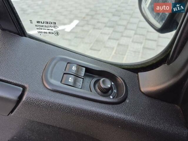 Синий Рено Мастер, объемом двигателя 2.3 л и пробегом 237 тыс. км за 18800 $, фото 19 на Automoto.ua