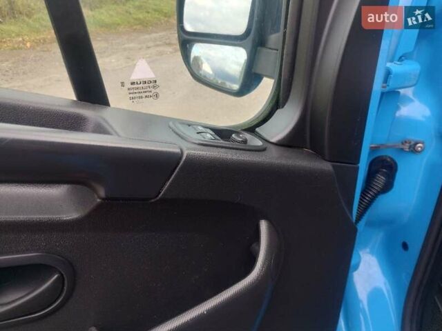 Синий Рено Мастер, объемом двигателя 2.3 л и пробегом 152 тыс. км за 18400 $, фото 13 на Automoto.ua
