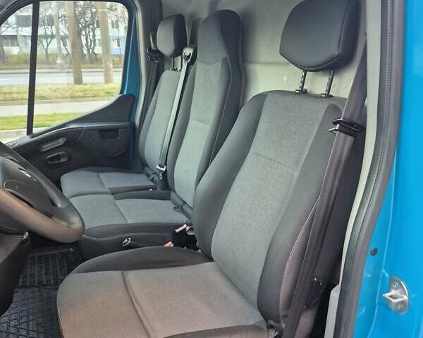 Синий Рено Мастер, объемом двигателя 2.3 л и пробегом 237 тыс. км за 18800 $, фото 14 на Automoto.ua