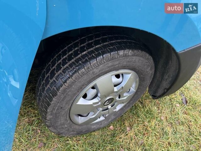 Синій Рено Мастєр, об'ємом двигуна 2.3 л та пробігом 188 тис. км за 18888 $, фото 5 на Automoto.ua