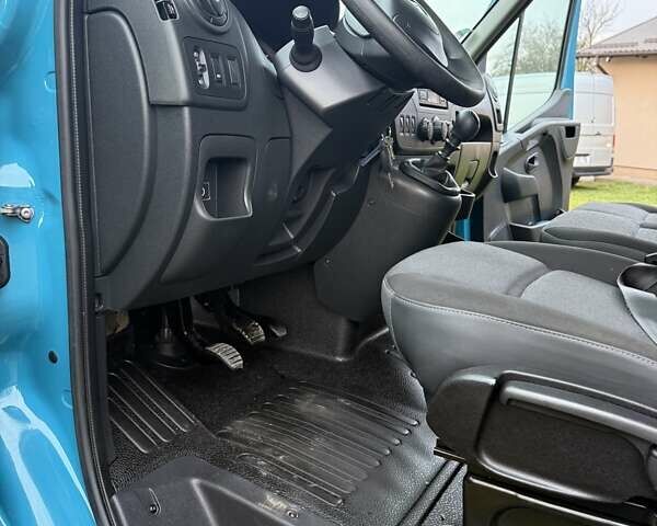 Синій Рено Мастєр, об'ємом двигуна 2.3 л та пробігом 188 тис. км за 18888 $, фото 12 на Automoto.ua