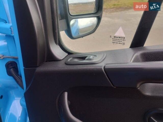 Синий Рено Мастер, объемом двигателя 2.3 л и пробегом 152 тыс. км за 18400 $, фото 21 на Automoto.ua