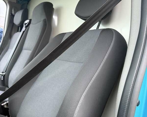 Синій Рено Мастєр, об'ємом двигуна 2.3 л та пробігом 188 тис. км за 18888 $, фото 13 на Automoto.ua