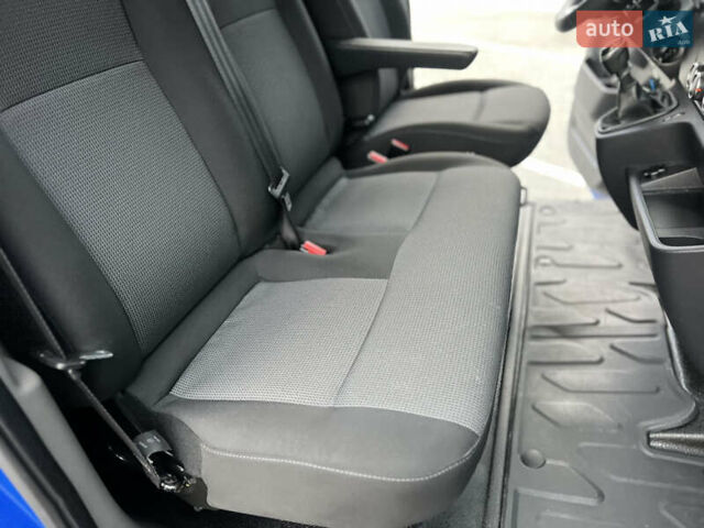 Синий Рено Мастер, объемом двигателя 2.3 л и пробегом 221 тыс. км за 18900 $, фото 130 на Automoto.ua