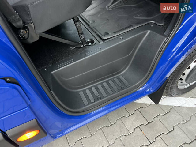 Рено Мастєр 2020 у Дубно на Automoto.ua Синій Рено Мастєр, об'ємом двигуна 2.3 л та пробігом 221 тис. км за 18900 $, фото 132 на Automoto.ua