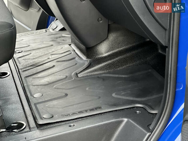 Рено Мастєр 2020 у Дубно на Automoto.ua Синій Рено Мастєр, об'ємом двигуна 2.3 л та пробігом 221 тис. км за 18900 $, фото 129 на Automoto.ua
