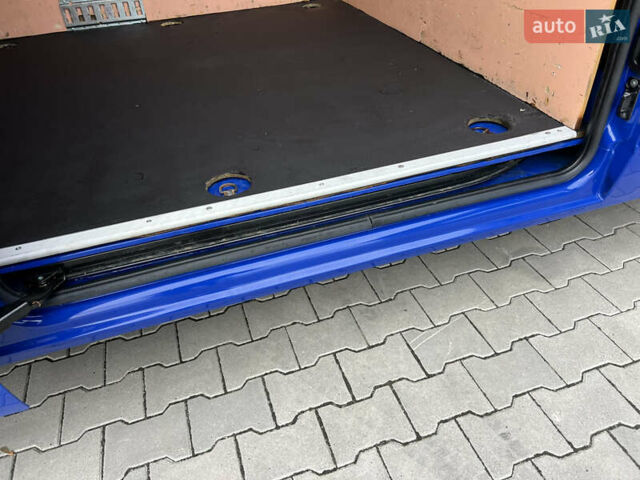 Синий Рено Мастер, объемом двигателя 2.3 л и пробегом 221 тыс. км за 18900 $, фото 89 на Automoto.ua