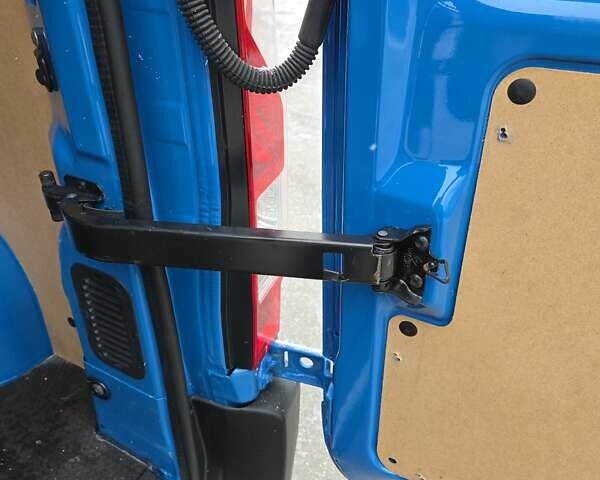 Синій Рено Мастєр, об'ємом двигуна 2.3 л та пробігом 138 тис. км за 21900 $, фото 9 на Automoto.ua