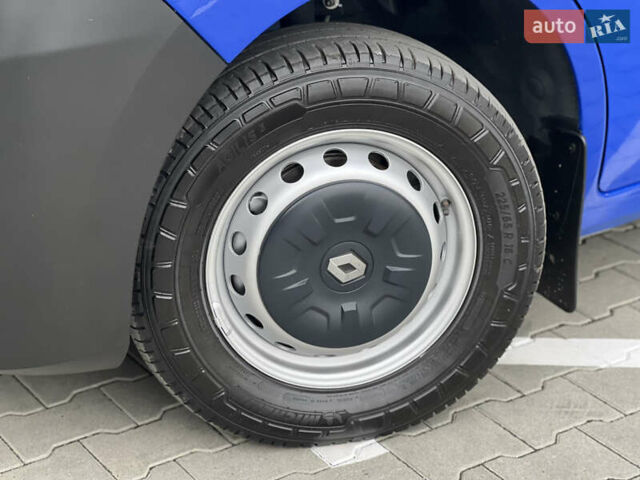 Рено Мастєр 2020 у Дубно на Automoto.ua Синій Рено Мастєр, об'ємом двигуна 2.3 л та пробігом 221 тис. км за 18900 $, фото 52 на Automoto.ua