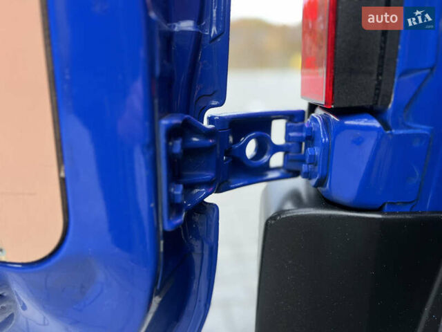 Рено Мастєр 2020 у Дубно на Automoto.ua Синій Рено Мастєр, об'ємом двигуна 2.3 л та пробігом 221 тис. км за 18900 $, фото 88 на Automoto.ua