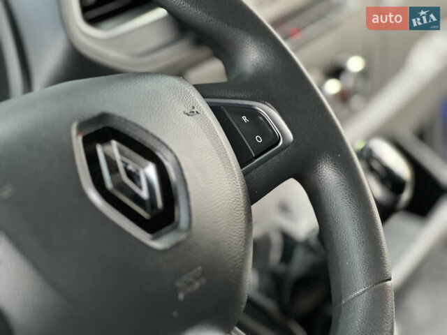 Рено Мастєр 2020 у Дубно на Automoto.ua Синій Рено Мастєр, об'ємом двигуна 2.3 л та пробігом 221 тис. км за 18900 $, фото 106 на Automoto.ua