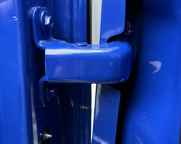 Синий Рено Мастер, объемом двигателя 2.3 л и пробегом 221 тыс. км за 18900 $, фото 147 на Automoto.ua