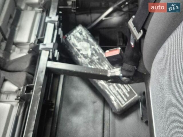 Синій Рено Мастєр, об'ємом двигуна 2.3 л та пробігом 241 тис. км за 18900 $, фото 32 на Automoto.ua