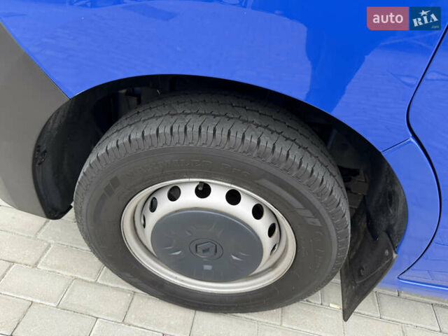 Синий Рено Мастер, объемом двигателя 2.3 л и пробегом 188 тыс. км за 22300 $, фото 32 на Automoto.ua