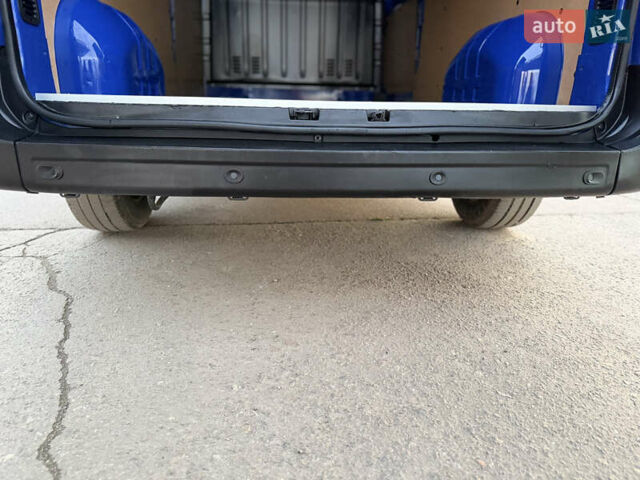 Синій Рено Мастєр, об'ємом двигуна 2.3 л та пробігом 179 тис. км за 22300 $, фото 29 на Automoto.ua