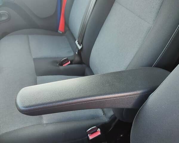 Синий Рено Мастер, объемом двигателя 2.3 л и пробегом 209 тыс. км за 21999 $, фото 45 на Automoto.ua