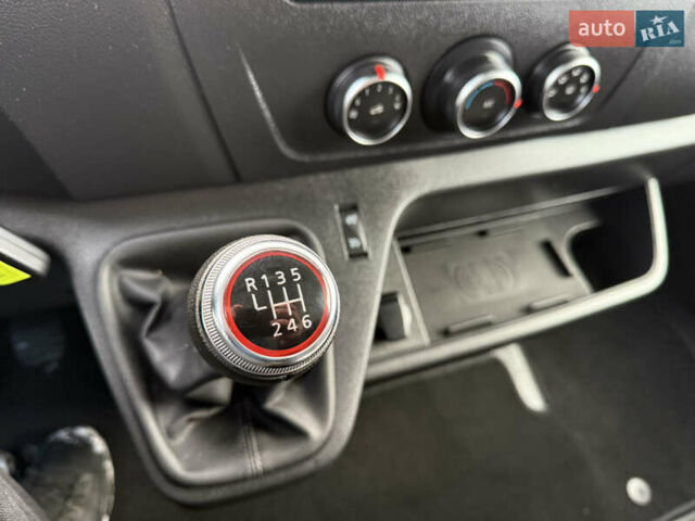 Синій Рено Мастєр, об'ємом двигуна 2.3 л та пробігом 217 тис. км за 23000 $, фото 32 на Automoto.ua
