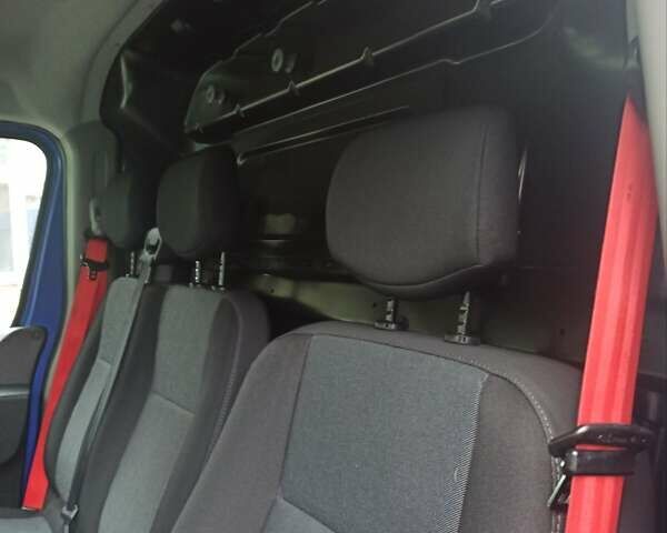 Синий Рено Мастер, объемом двигателя 2.3 л и пробегом 207 тыс. км за 19800 $, фото 13 на Automoto.ua